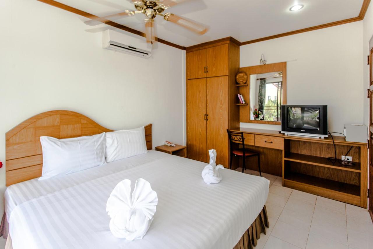 Andaman Sea Patong Hotel Exterior foto