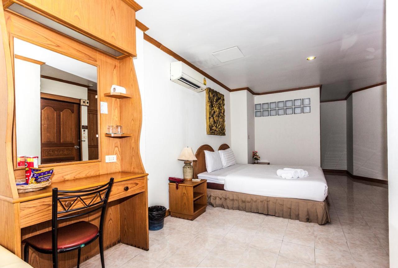 Andaman Sea Patong Hotel Exterior foto
