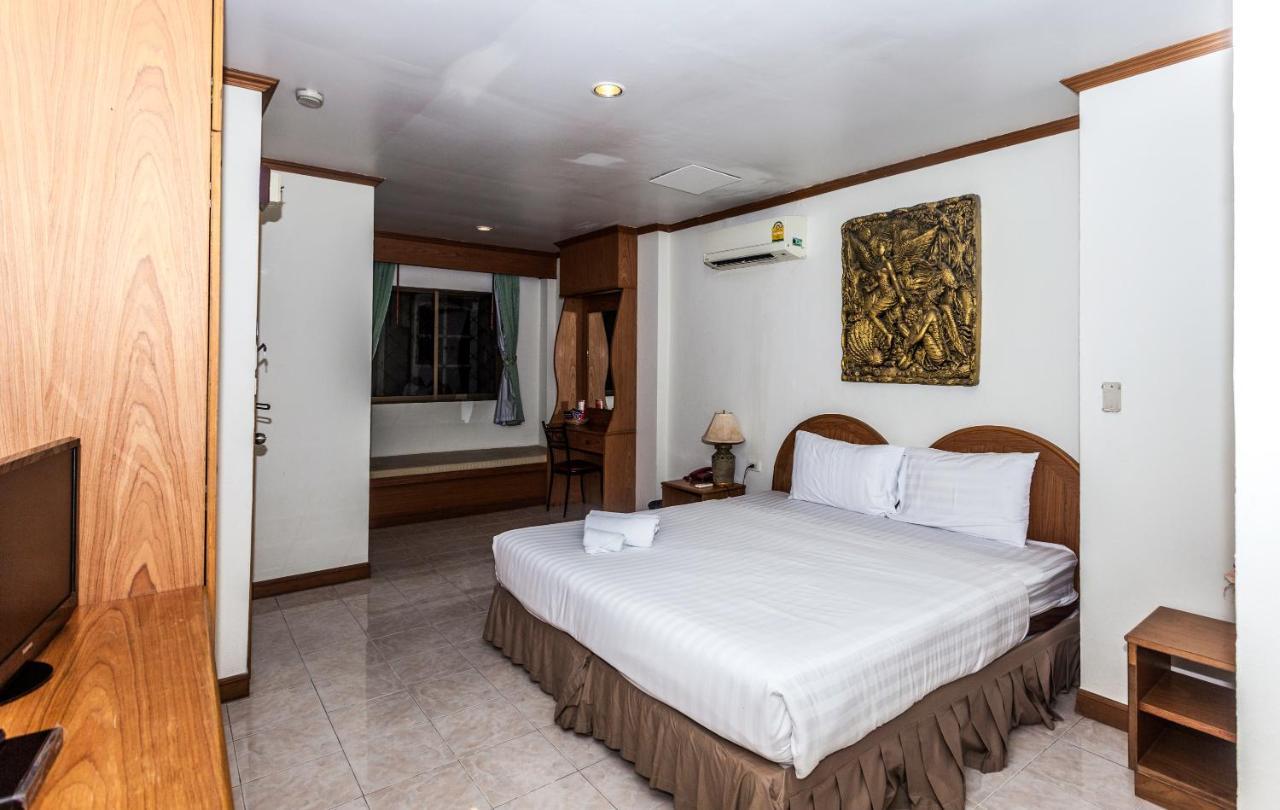 Andaman Sea Patong Hotel Exterior foto